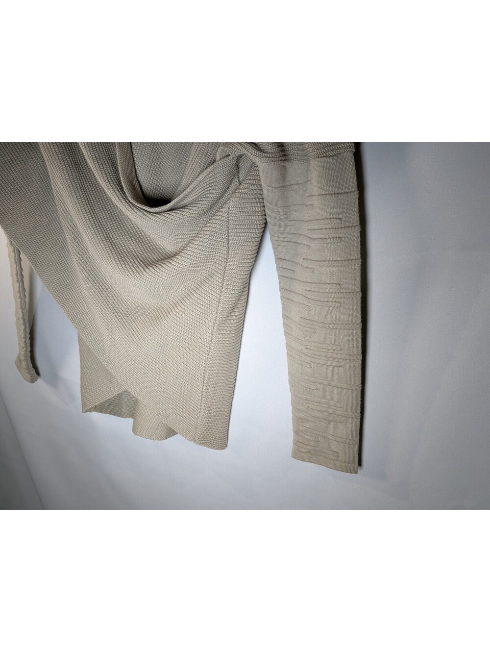 Star Wars Musterbrand Rey of Jakku Beige Knitted Wrap Sweater Women's SMALL - Picture 2 of 7